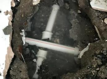 鸠江阳台漏水维修公司为您分享楼上楼下漏水怎么处理